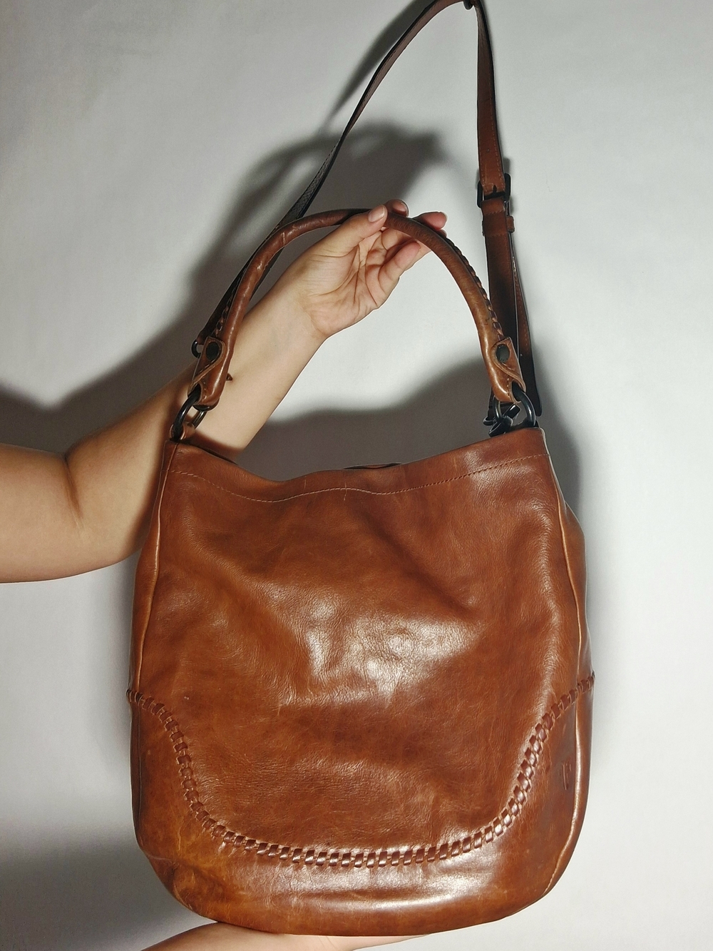Frye Melissa Genuine Leather Slouchy Hobo Shoulder Bag - Picture 5 of 15